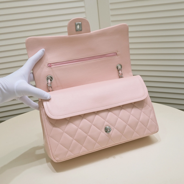 シャネルバッグ素材ディテール